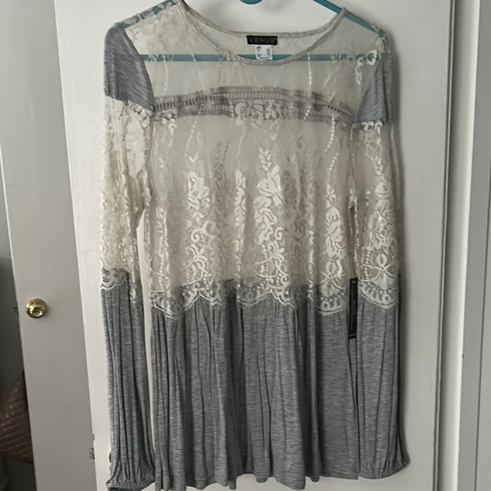 VENUS Gray and Cream Lace Blouse